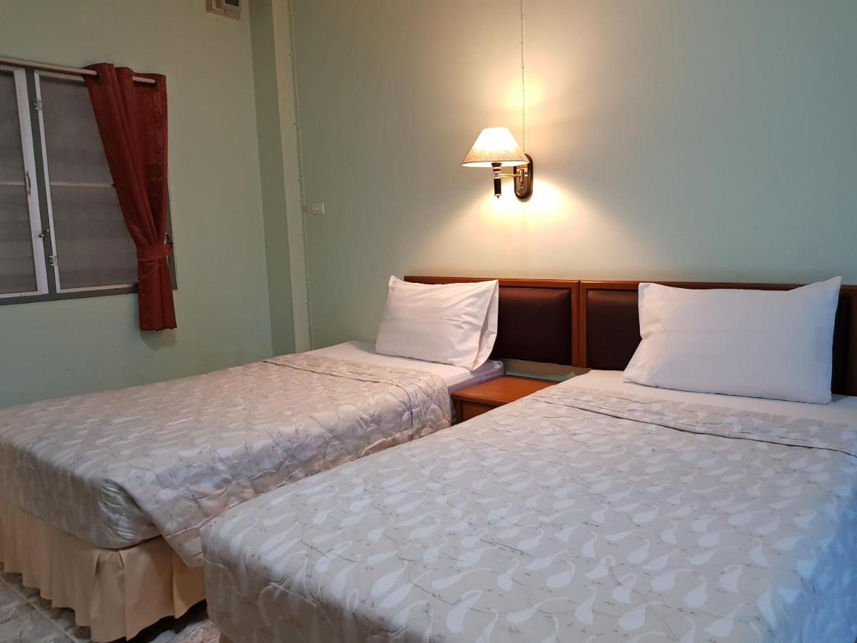 Boonthavon Aparthotel Чиангмай Екстериор снимка