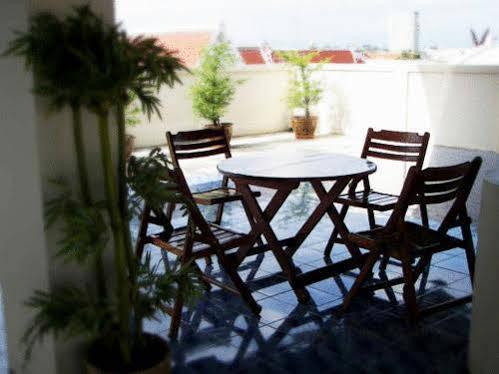 Boonthavon Aparthotel Чиангмай Екстериор снимка