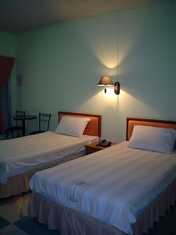 Boonthavon Aparthotel Чиангмай Екстериор снимка