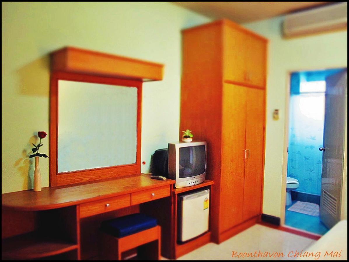Boonthavon Aparthotel Чиангмай Екстериор снимка